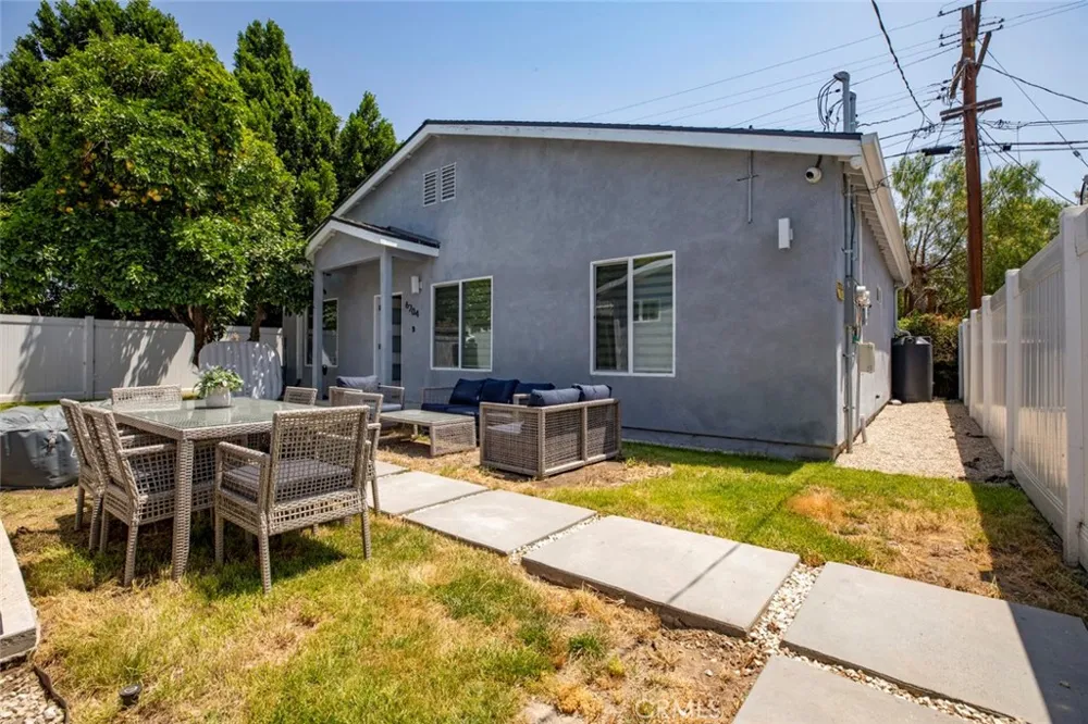 6206 Camellia North Hollywood, CA 91606
