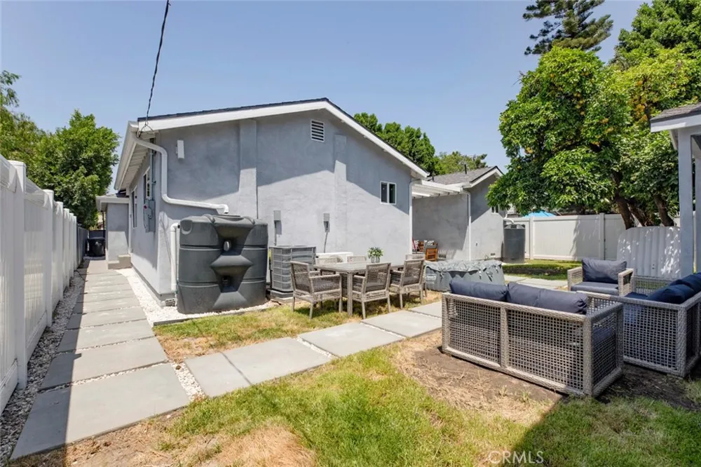 6206 Camellia North Hollywood, CA 91606