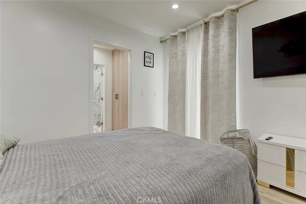 6206 Camellia North Hollywood, CA 91606