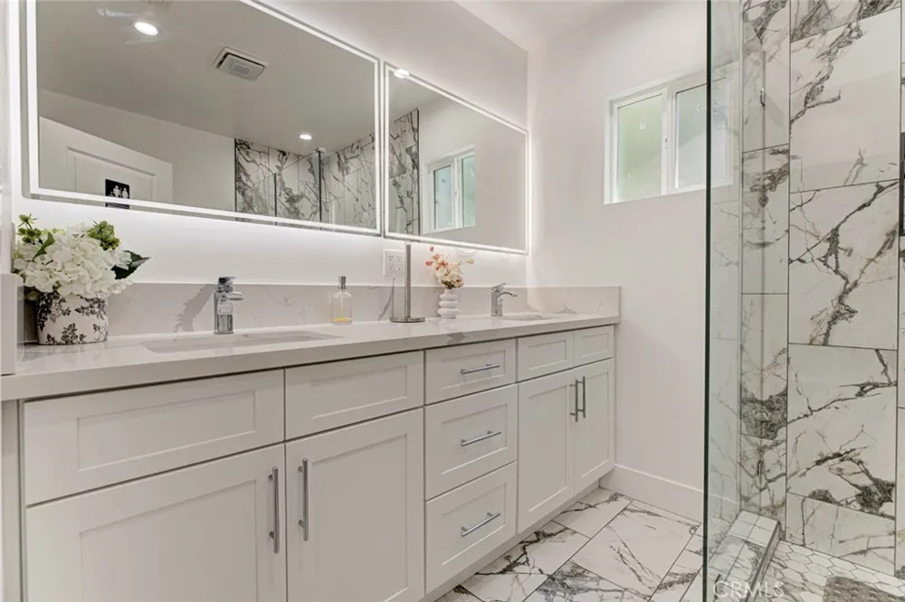6206 Camellia North Hollywood, CA 91606