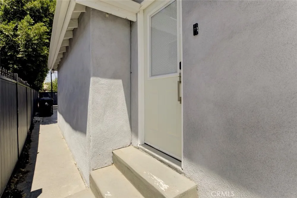 6206 Camellia North Hollywood, CA 91606