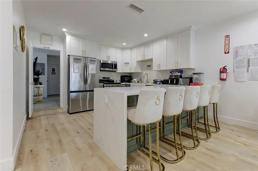 6206 Camellia North Hollywood, CA 91606