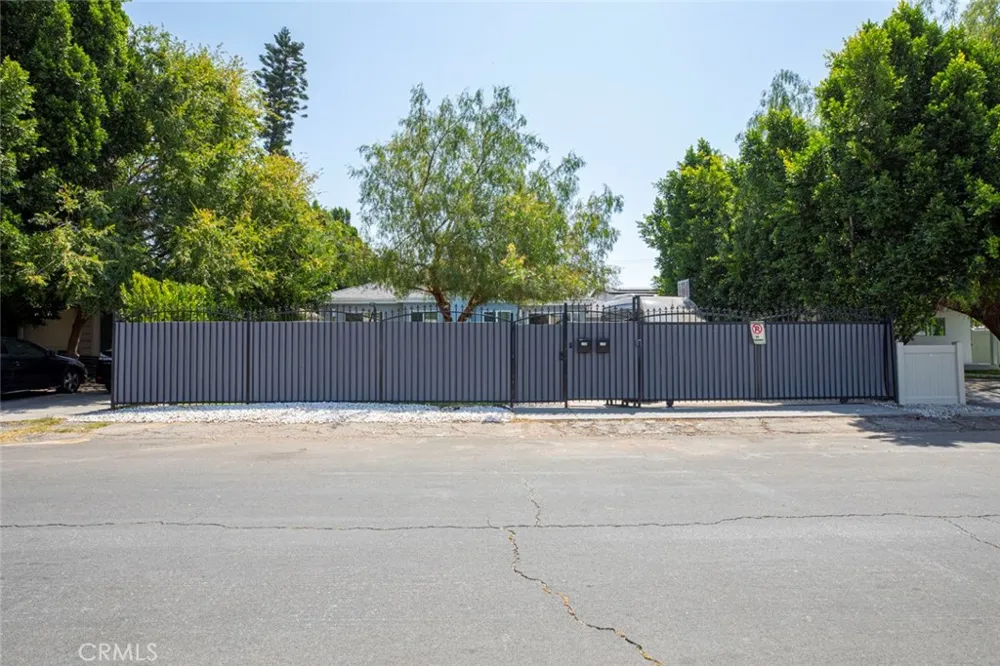 6206 Camellia North Hollywood, CA 91606