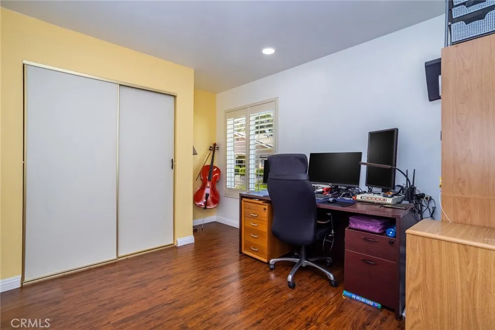 19716 Avenue Of The Oaks Newhall, CA 91321