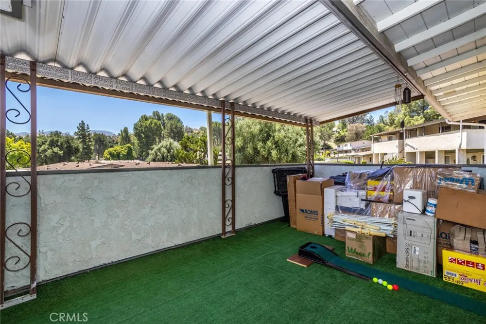 19716 Avenue Of The Oaks Newhall, CA 91321