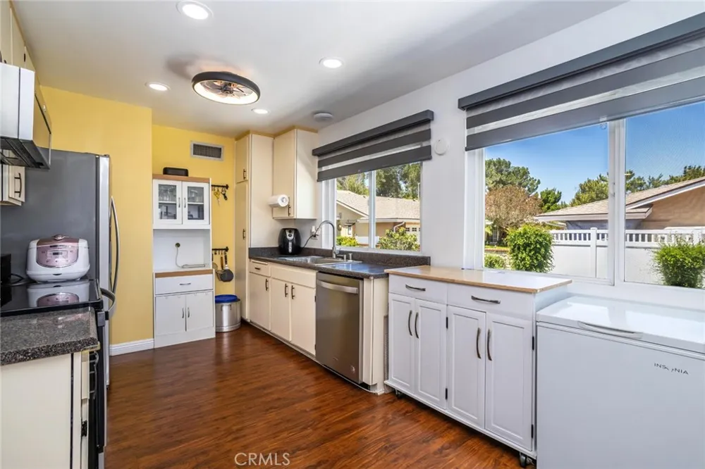 19716 Avenue Of The Oaks Newhall, CA 91321