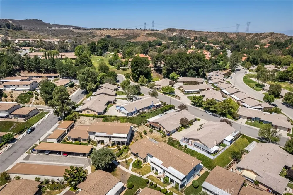 19716 Avenue Of The Oaks Newhall, CA 91321