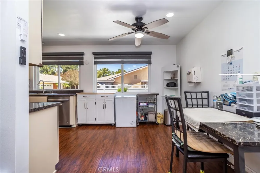 19716 Avenue Of The Oaks Newhall, CA 91321