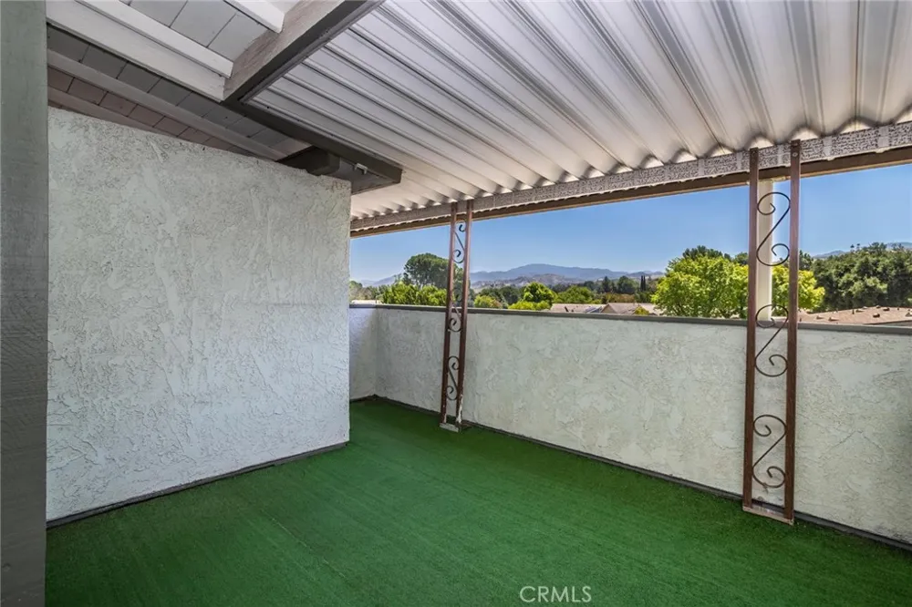 19716 Avenue Of The Oaks Newhall, CA 91321