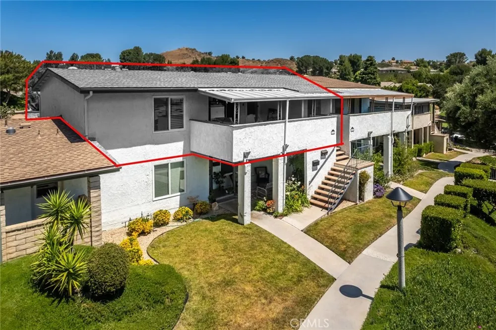 19716 Avenue Of The Oaks Newhall, CA 91321