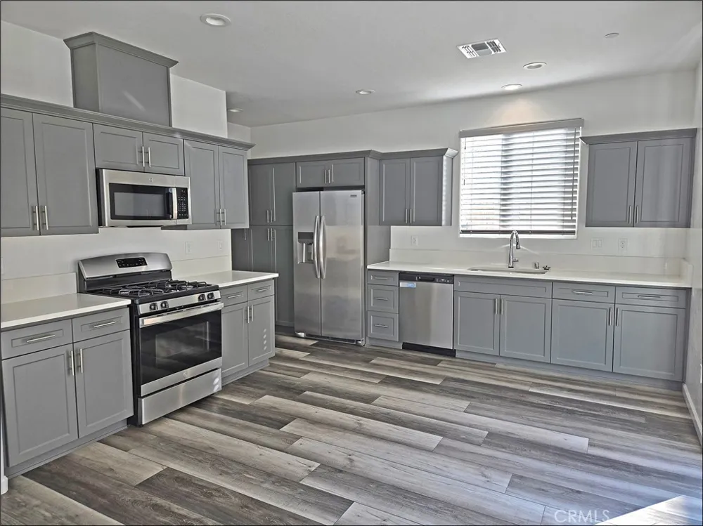 3021 Sowell Street Visalia, CA 93291
