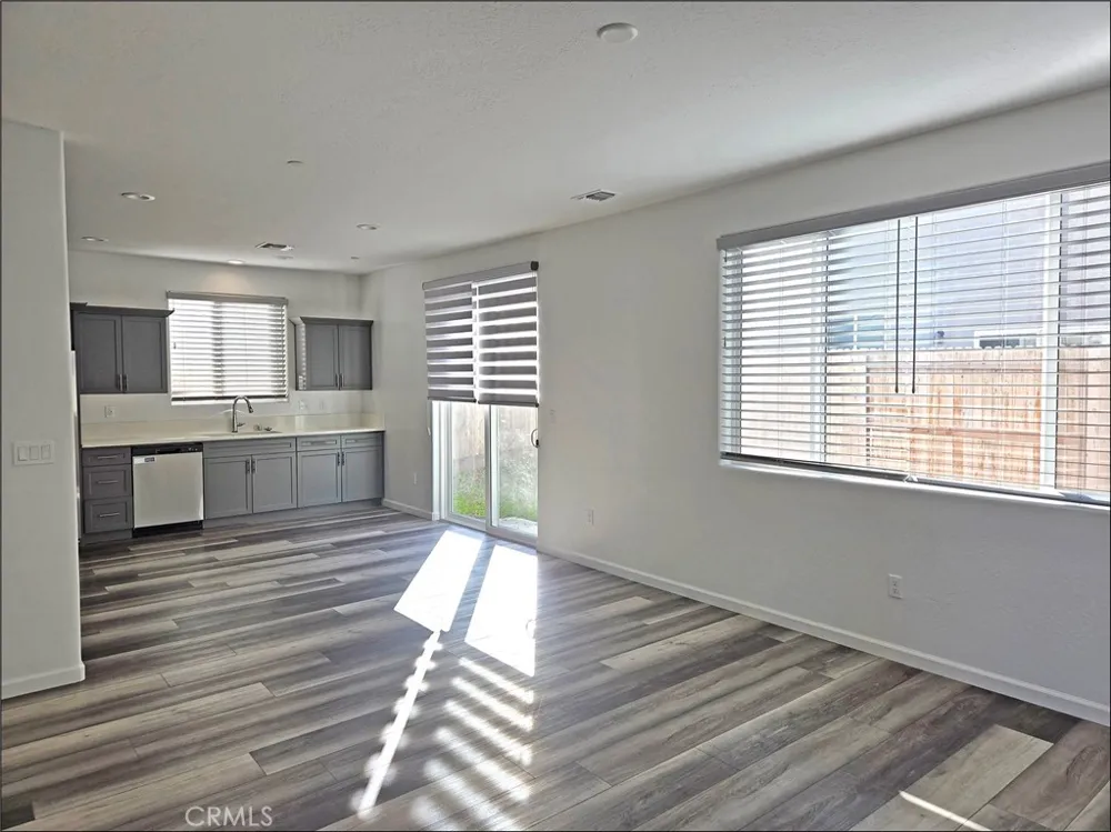 3021 Sowell Street Visalia, CA 93291