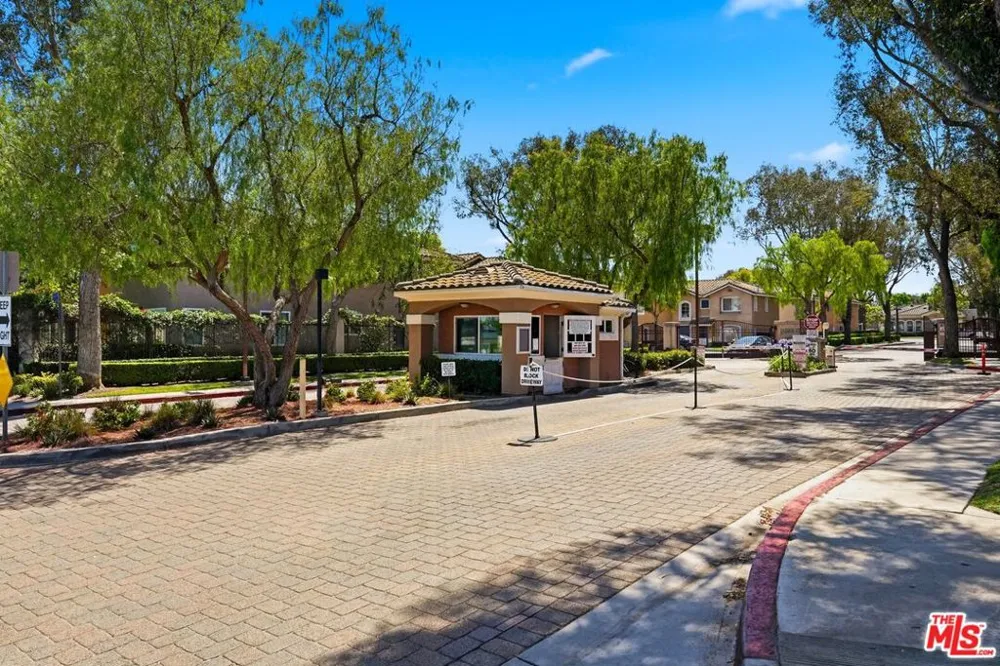 1050 Harbor Heights Drive #C Harbor City, CA 90710