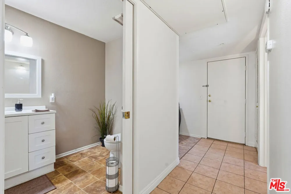 1050 Harbor Heights Drive #C Harbor City, CA 90710