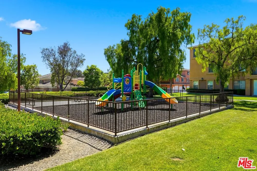 1050 Harbor Heights Drive #C Harbor City, CA 90710