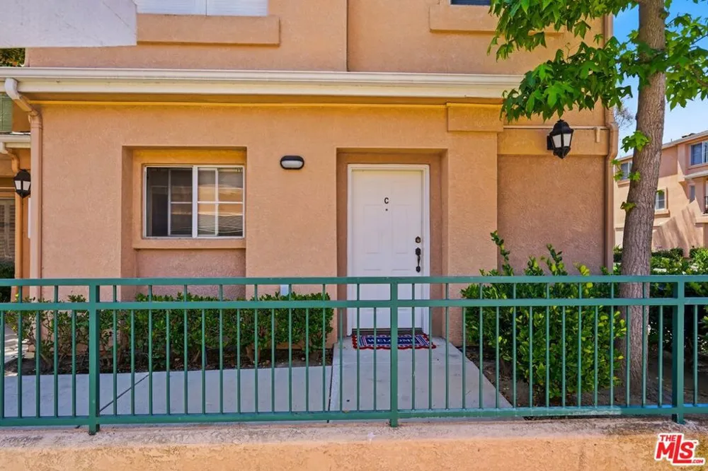 1050 Harbor Heights Drive #C Harbor City, CA 90710