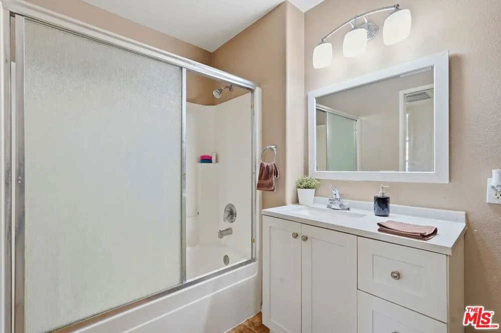 1050 Harbor Heights Drive #C Harbor City, CA 90710