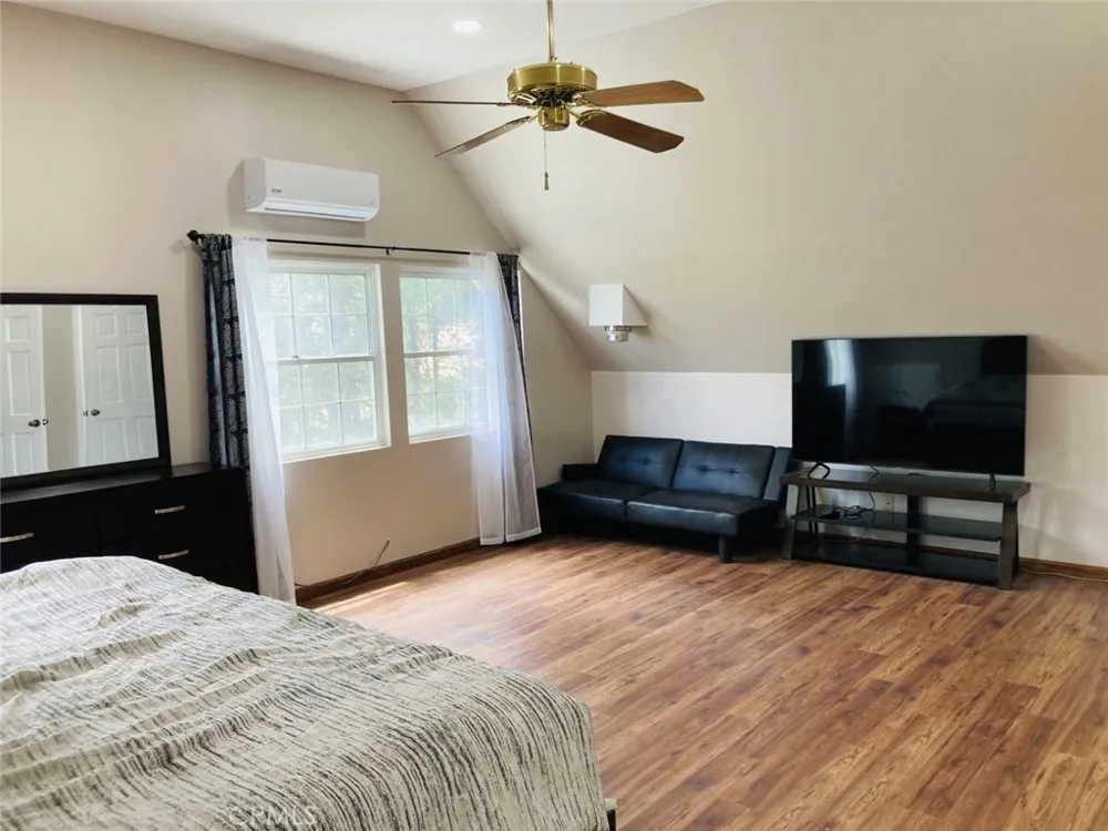 264 Fairway Lake Arrowhead, CA 92352