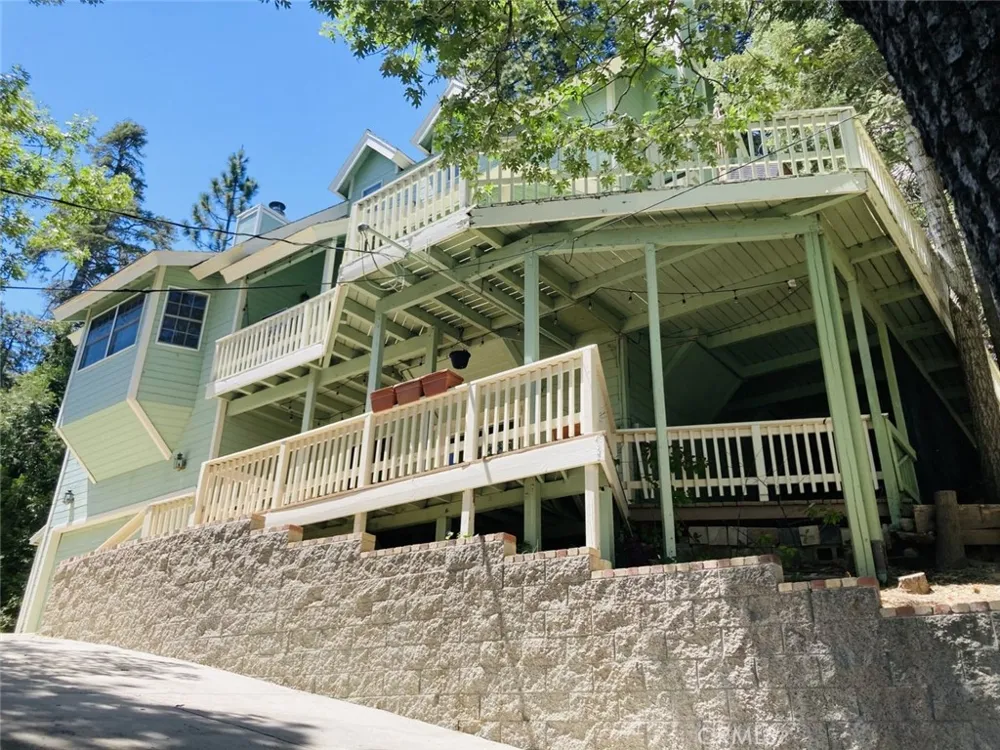 264 Fairway Lake Arrowhead, CA 92352