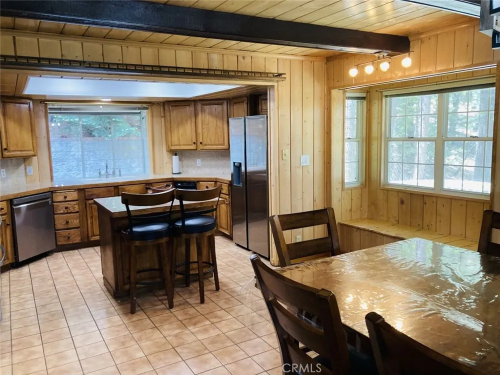 264 Fairway Lake Arrowhead, CA 92352