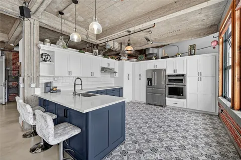 100 W 5th Street #7E