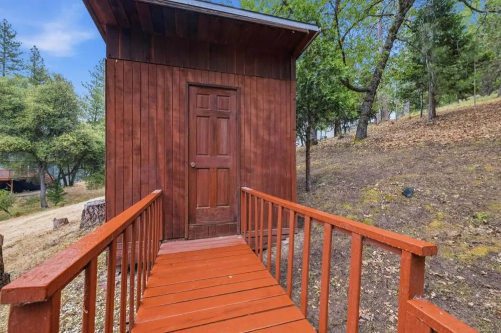 12910 Jackson Mill Drive Groveland, CA 95321
