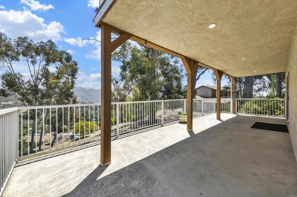 11941 Rocoso Road Lakeside, CA 92040