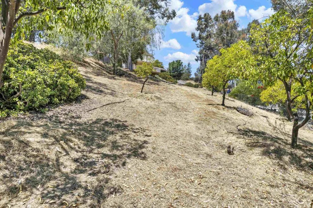 11941 Rocoso Road Lakeside, CA 92040