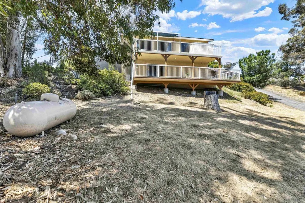 11941 Rocoso Road Lakeside, CA 92040