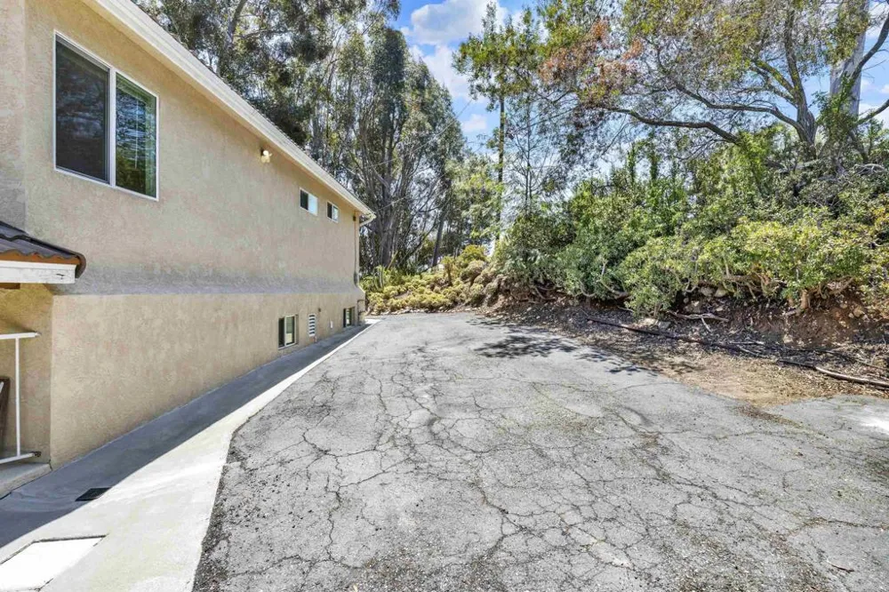 11941 Rocoso Road Lakeside, CA 92040