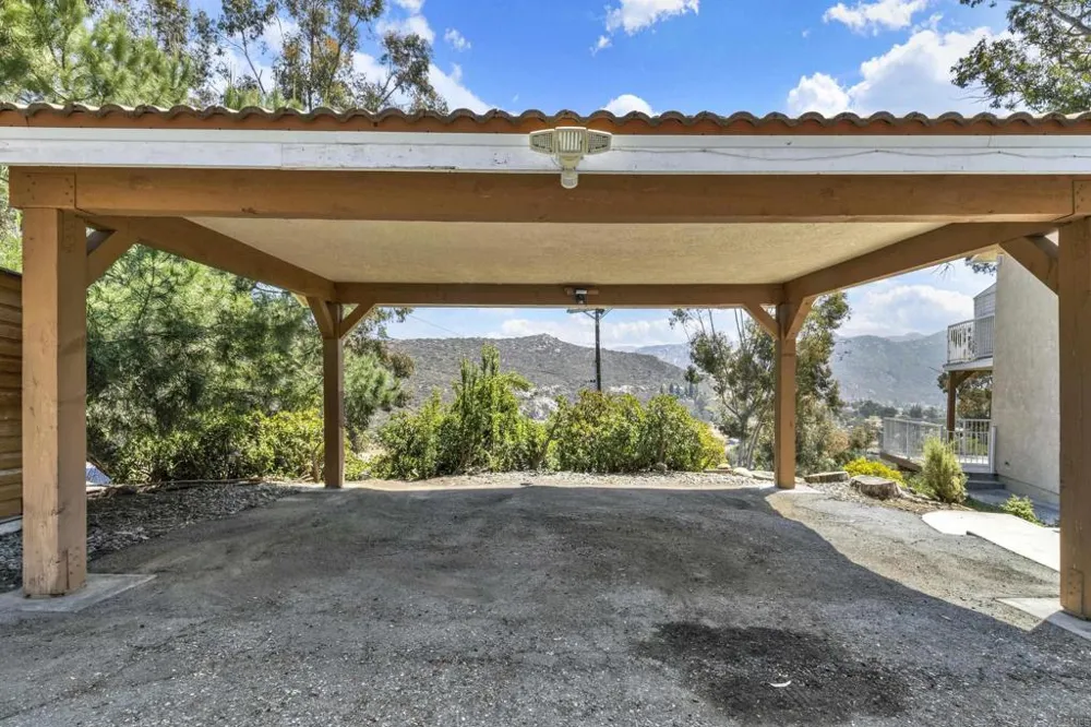 11941 Rocoso Road Lakeside, CA 92040