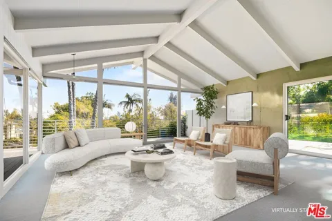 1127 Angelo Drive