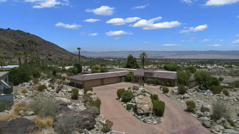 770 S La Mirada Road Palm Springs, CA 92264