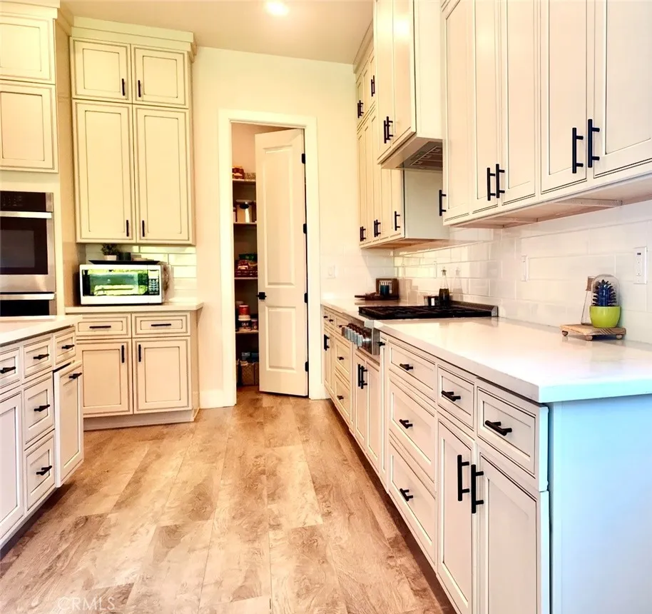 6639 Creekside Paradise, CA 95969