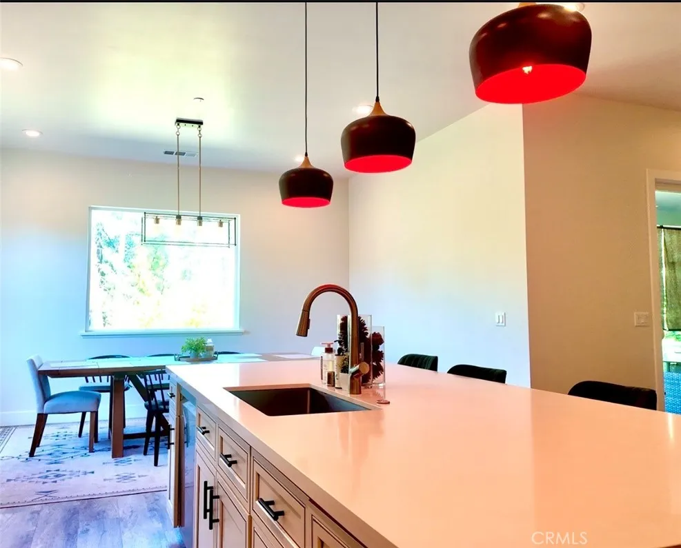 6639 Creekside Paradise, CA 95969