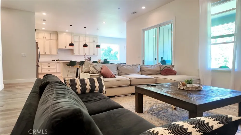 6639 Creekside Paradise, CA 95969