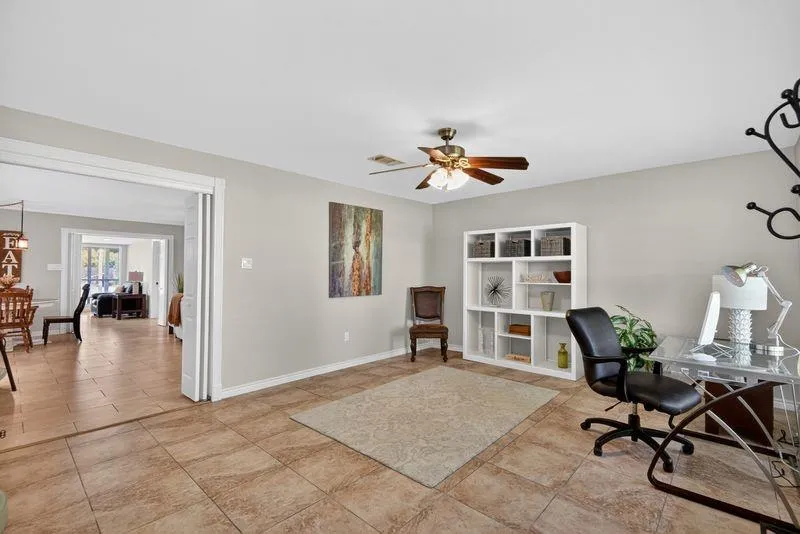 115 S Cedar Street Lake Jackson, TX 77566