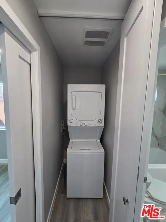 5353 S Harcourt Avenue Windsor Hills, CA 90043