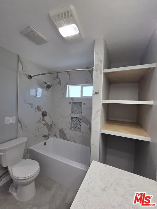 5353 S Harcourt Avenue Windsor Hills, CA 90043