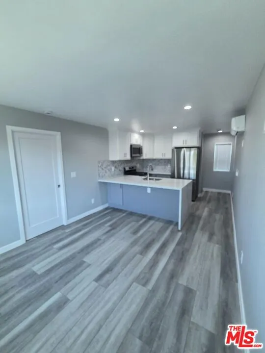 5353 S Harcourt Avenue Windsor Hills, CA 90043