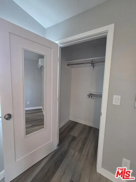5353 S Harcourt Avenue Windsor Hills, CA 90043