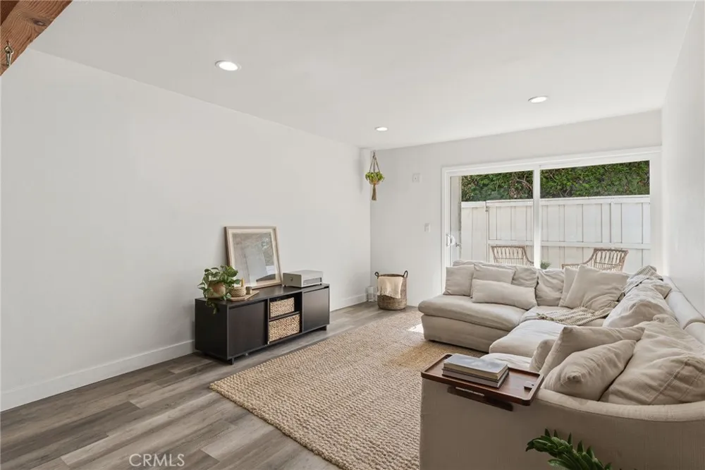 18620 Hatteras Street #157 Tarzana, CA 91356