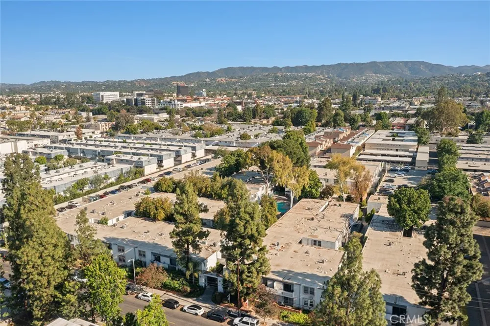 18620 Hatteras Street #157 Tarzana, CA 91356