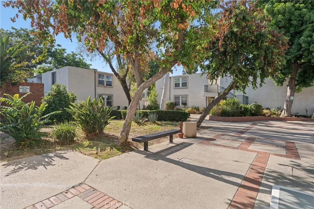 18620 Hatteras Street #157 Tarzana, CA 91356