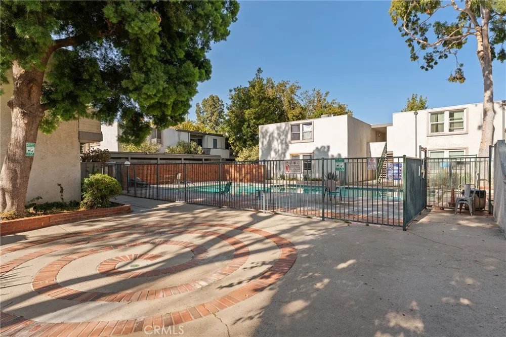 18620 Hatteras Street #157 Tarzana, CA 91356