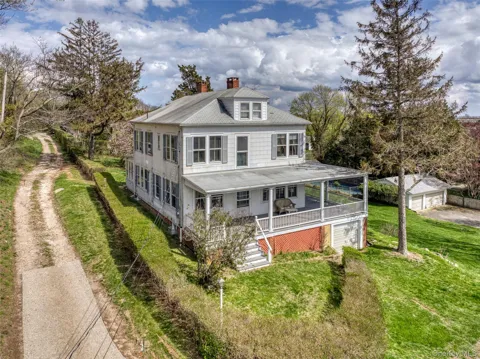 100 Maple Lane
