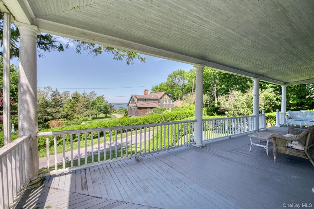 100 Maple Lane Orient, NY 11957