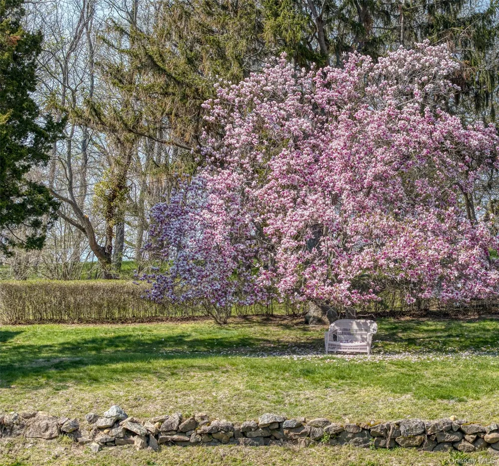 100 Maple Lane Orient, NY 11957