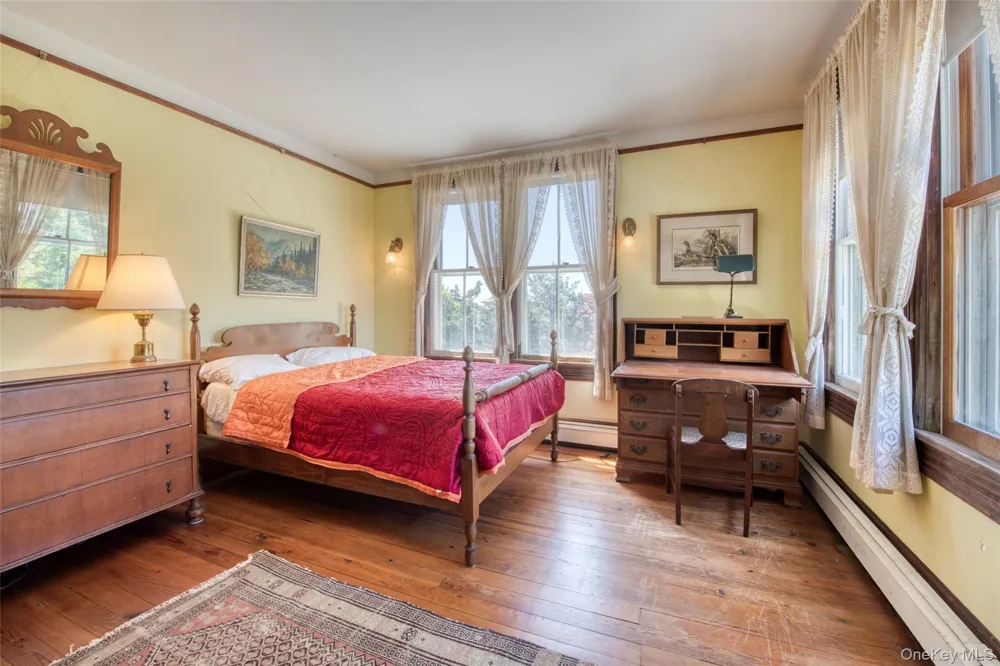 100 Maple Lane Orient, NY 11957
