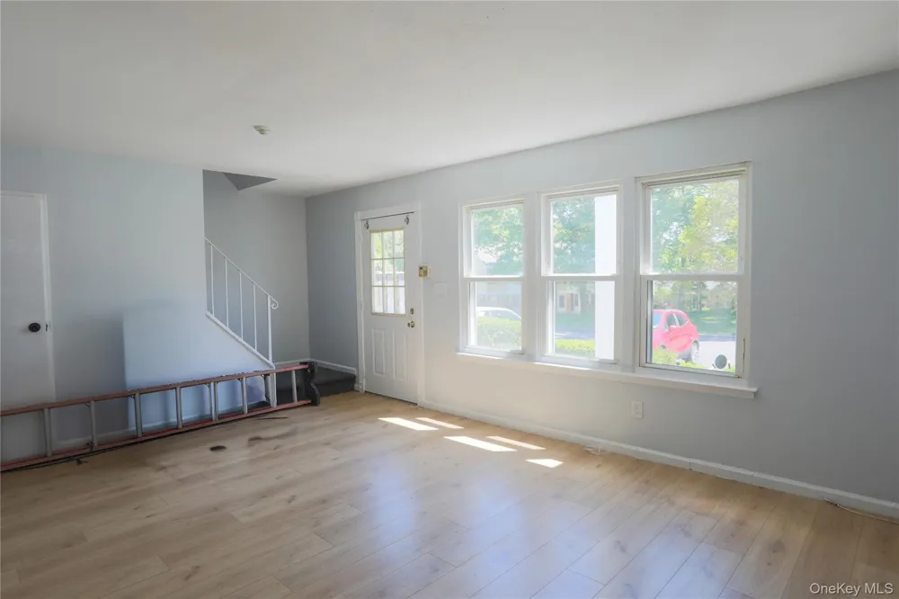 3 Valley Forge Court #3 Ridge, NY 11961